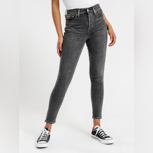Levi’s Wedgie Skinny Jeans - Picture 1 of 8